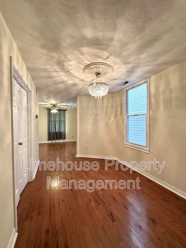 Norfolk Condo: 305 Hardy Avenue - 1