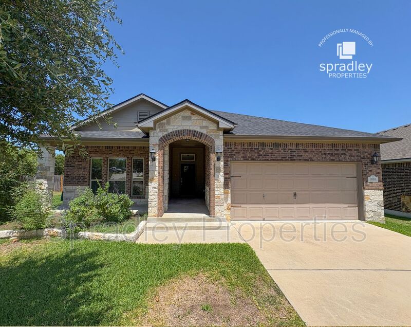 Temple House: 820 Glenstone Dr