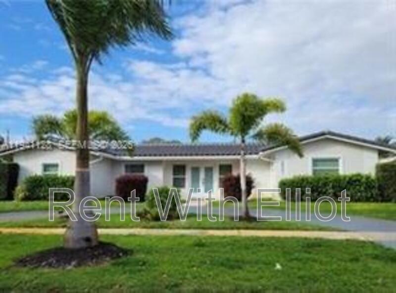 HOLLYWOOD House: 3917 Adams St