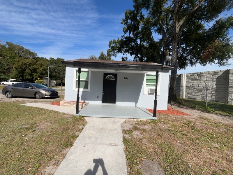 Orlando House: 561 Raleigh St