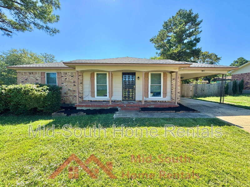 Memphis House: 1185 Deer Trail Lane