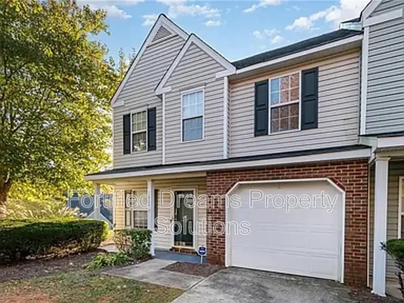 Greensboro House: 5097 Bartholomews Lane