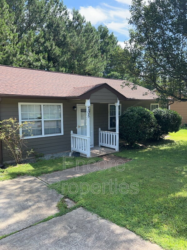 Durham House: 705 Piper Street