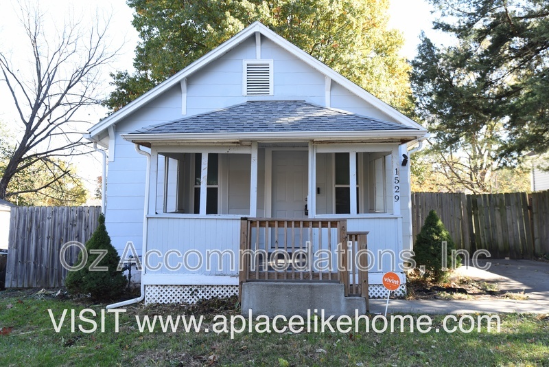 Independence House: 1529 S Harvard Ave