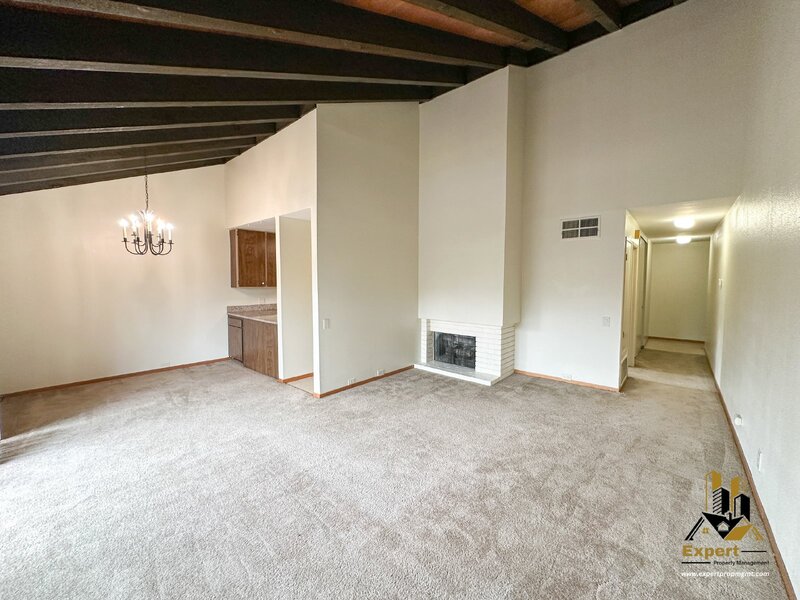Sacramento Condo: 2200 Woodside Lane