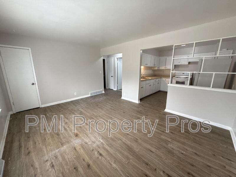 Milwaukee Condo: 7701 West Hampton Avenue