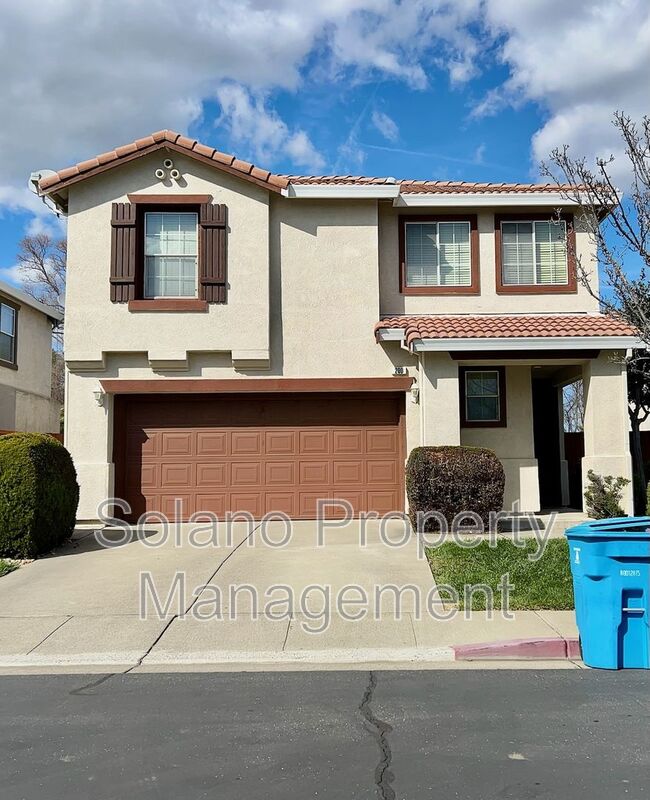 Vacaville House: 200 Troon Ct