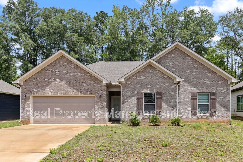 Clanton House: 275 Avalon Way