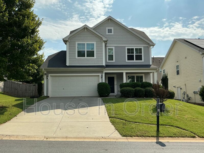 Moore House: 363 Faulkner Dr.