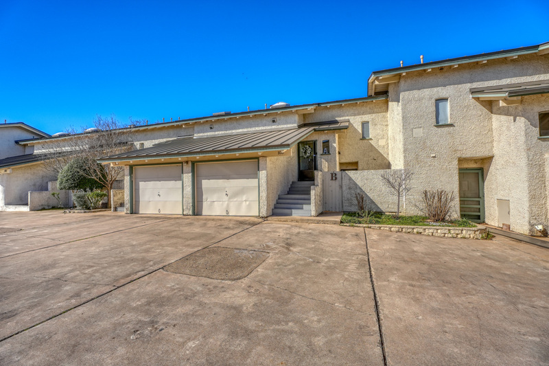 Horseshoe Bay Condo: 207 Hi Circle North