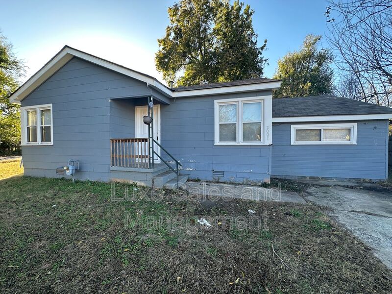 Oklahoma City House: 2001 East Harlow Place