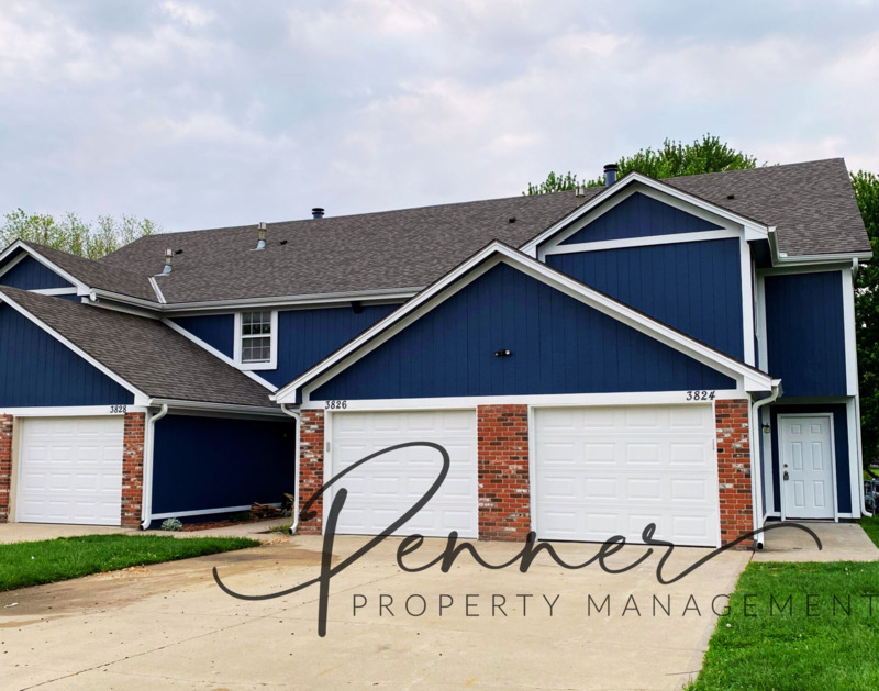 LEE'S SUMMIT House: 3824 SW HARBOR DR