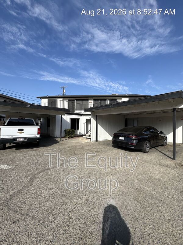 Visalia Condo: 415 North West St