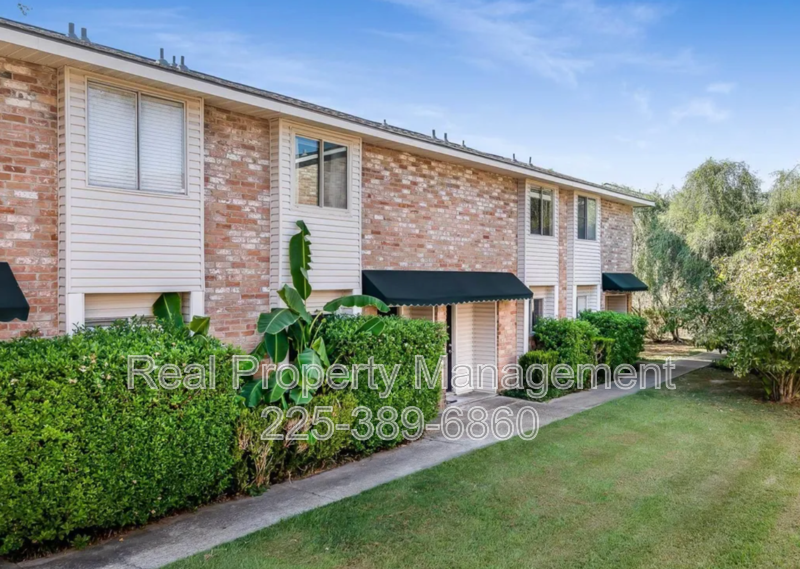 Gonzales Townhome: 920 W. Tony St.