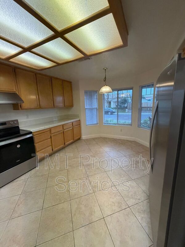 Elk Grove House: 9119 Willowberry Way