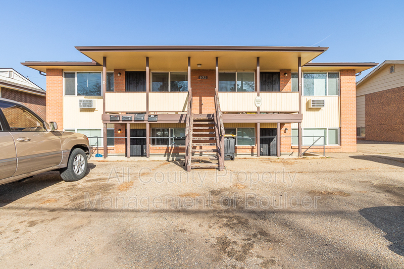 Longmont Condo: 832 S Bowen