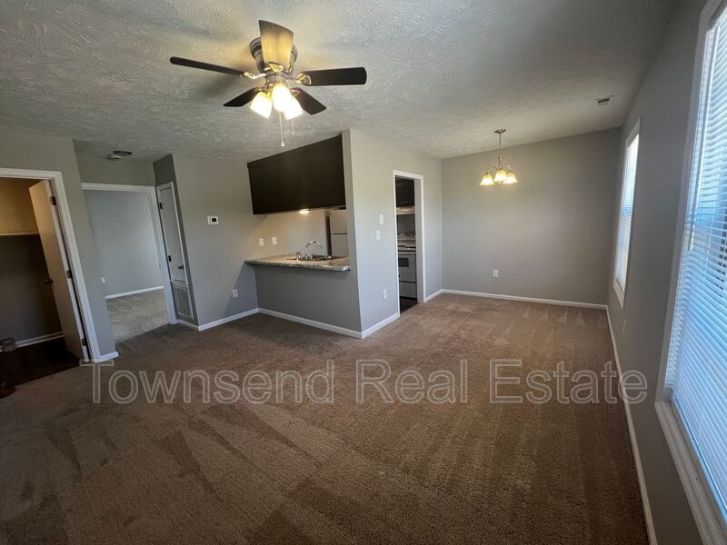 Fayetteville House: 1409D Ireland Dr