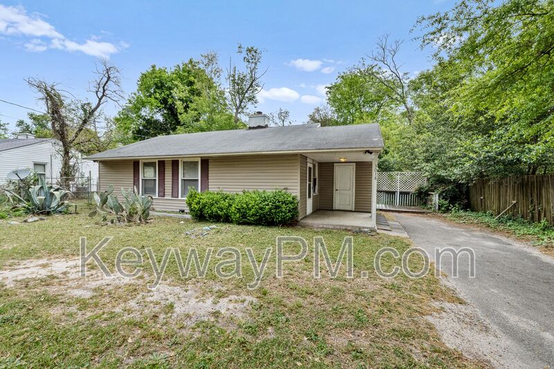 Augusta House: 3018 Acorn Road