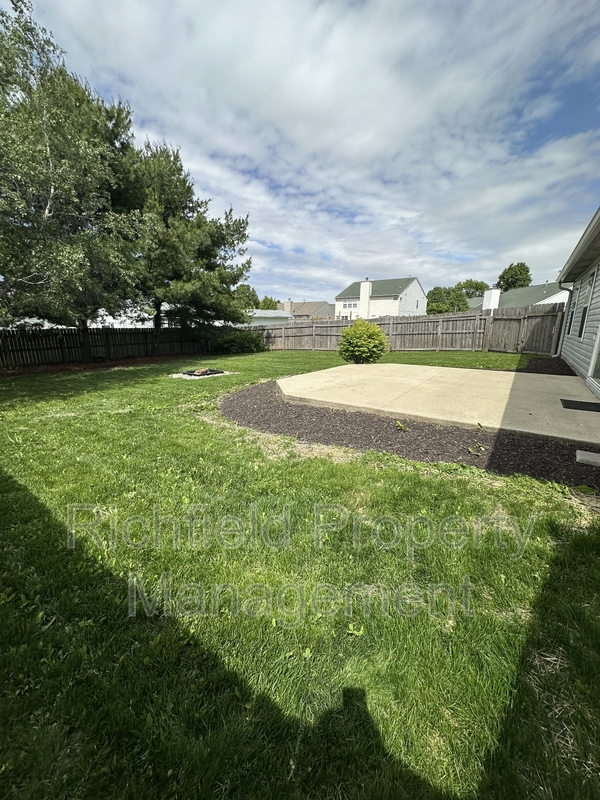 Lebanon House: 1704 Crimson Lane