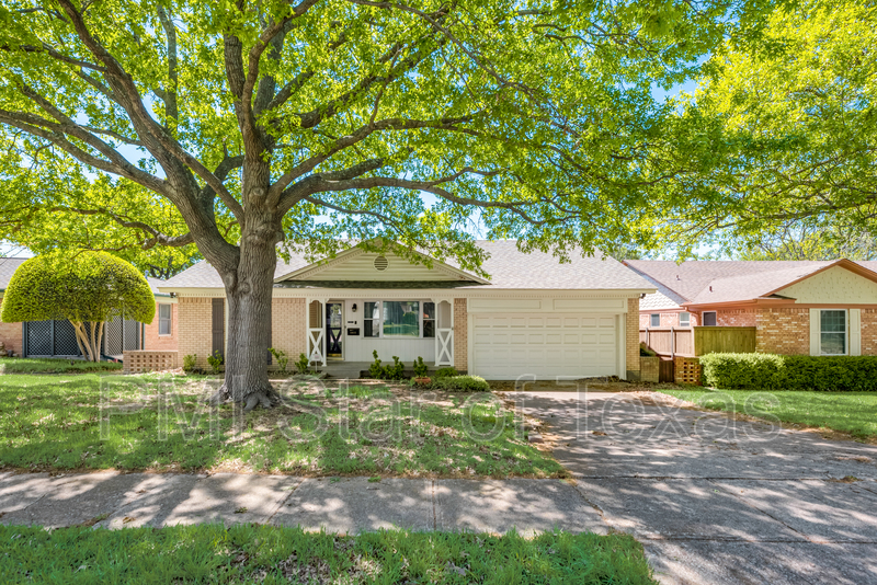 Dallas House: 11643 Rogue Way