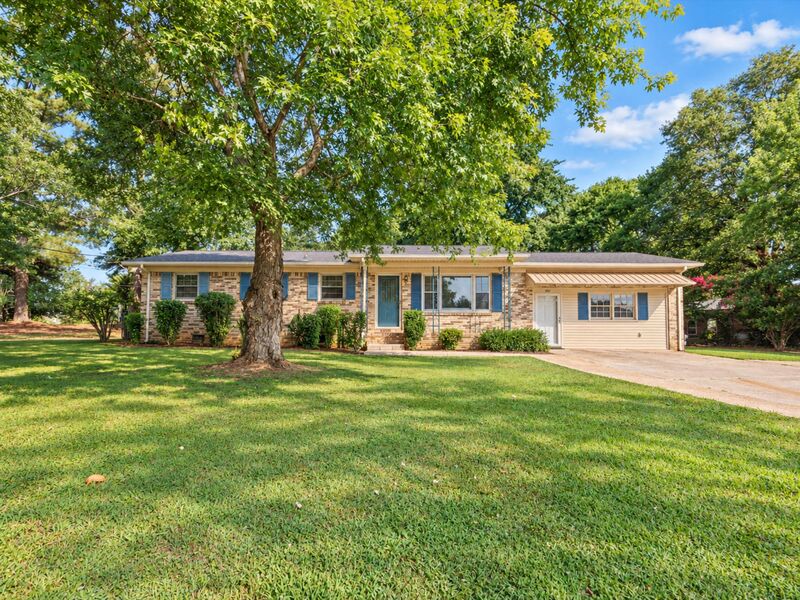 Madison House: 507 Clift Drive