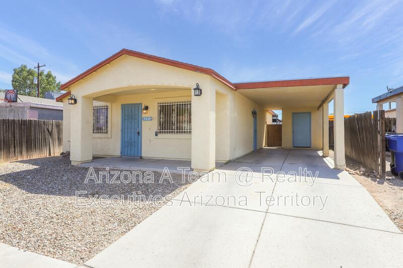 Tucson House: 968 East Vuelta Suave