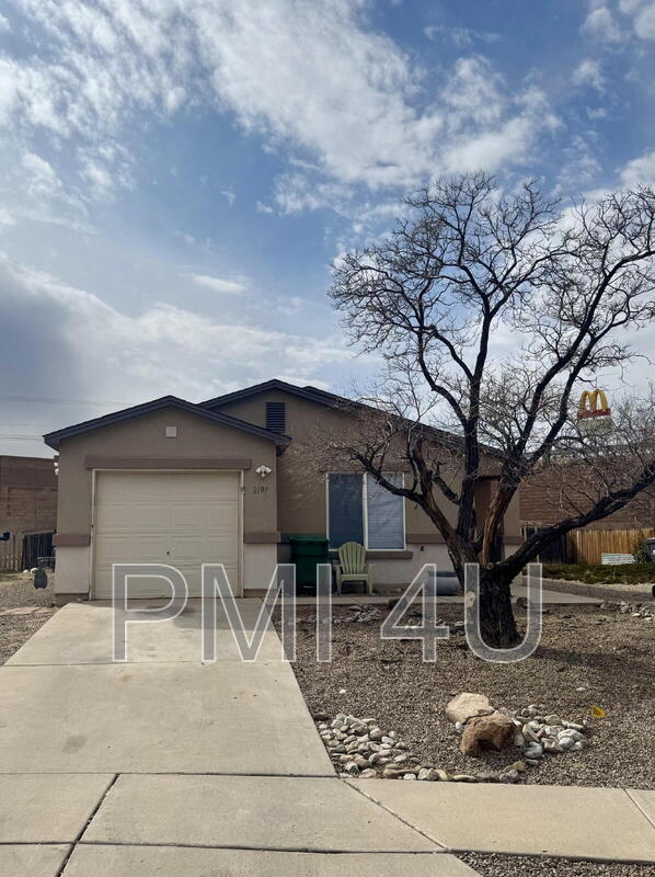 Rio Rancho House: 2197 Sagecrest Loop