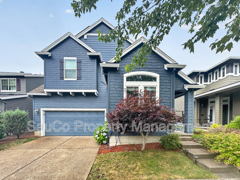 Hillsboro House: 3453 Southeast Hare Avenue
