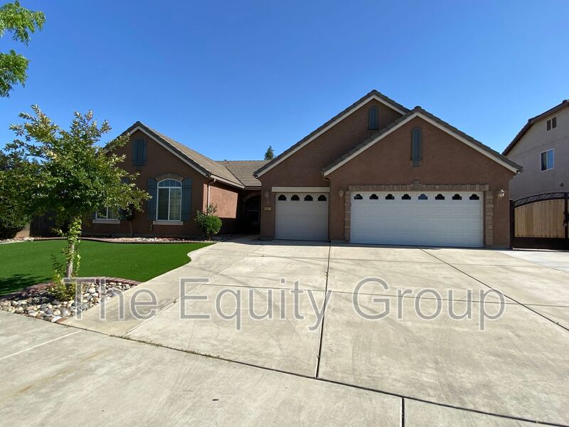 Visalia House: 4911 West Elkhorn Ave