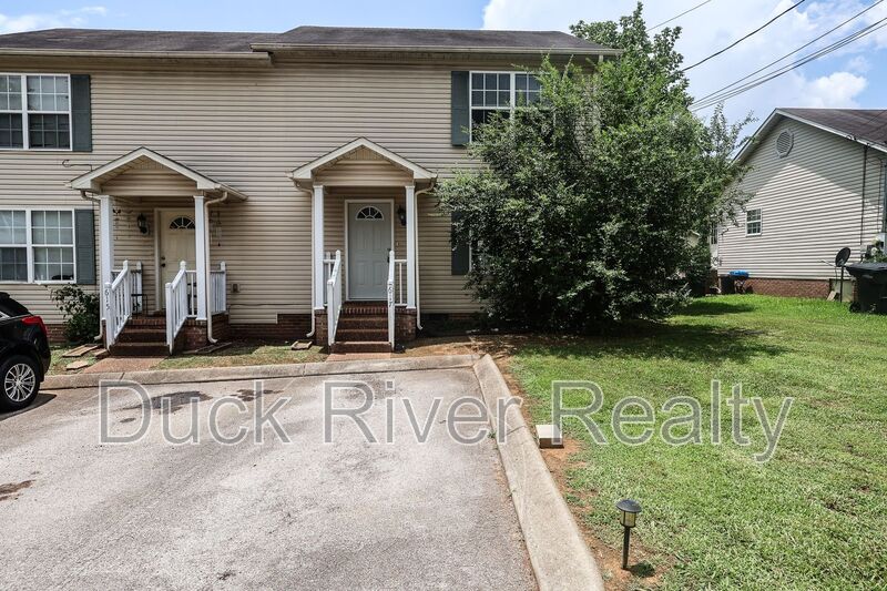 Columbia House: 617 Wilderness Trail