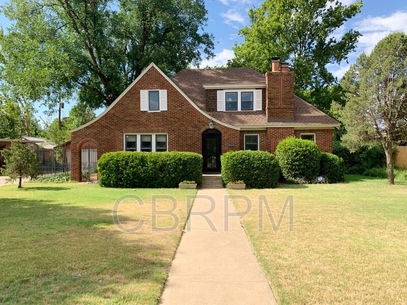 Lubbock House: 1919 31st St
