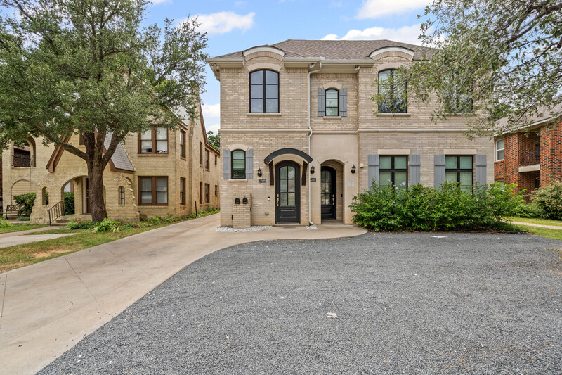 Fort Worth Townhome: 3320 South University Drive - 2
