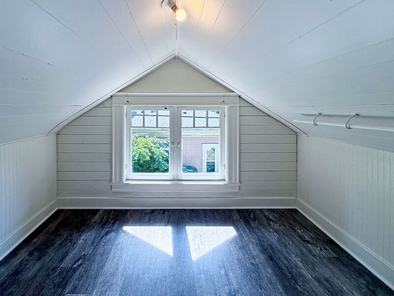Photo 26 of rental home at 943 Washington Street