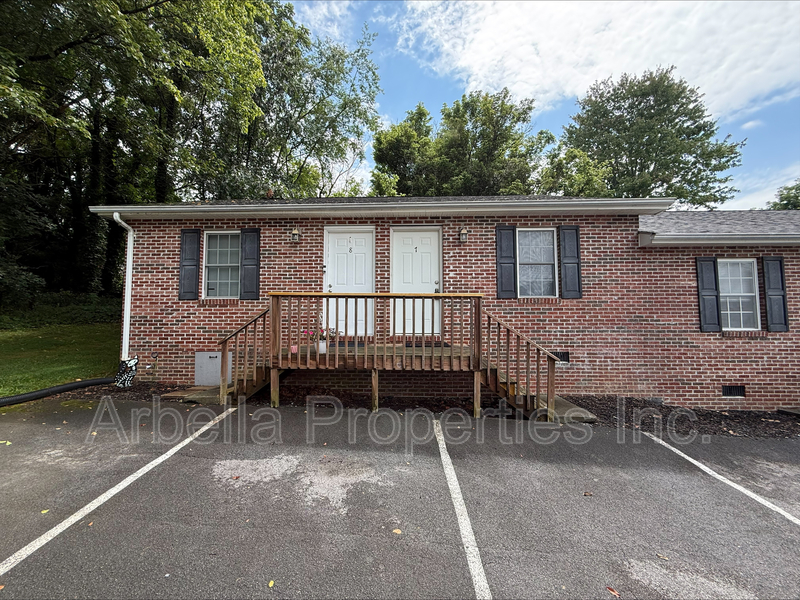 Johnson City Condo: 1909 Cherokee Rd