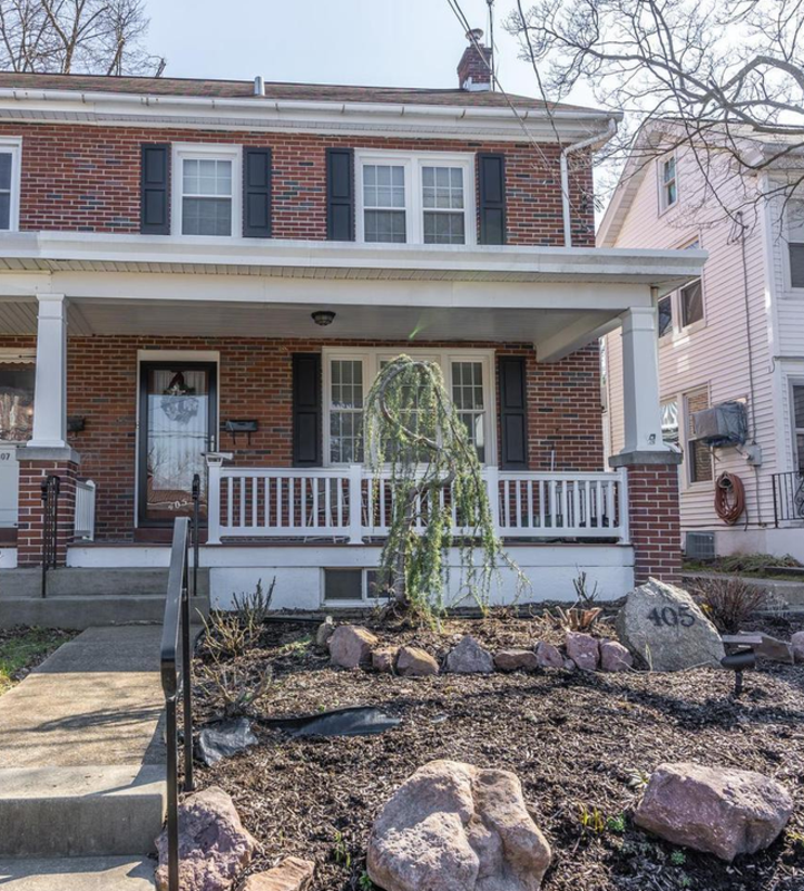 Ephrata House: 405 Washington Avenue