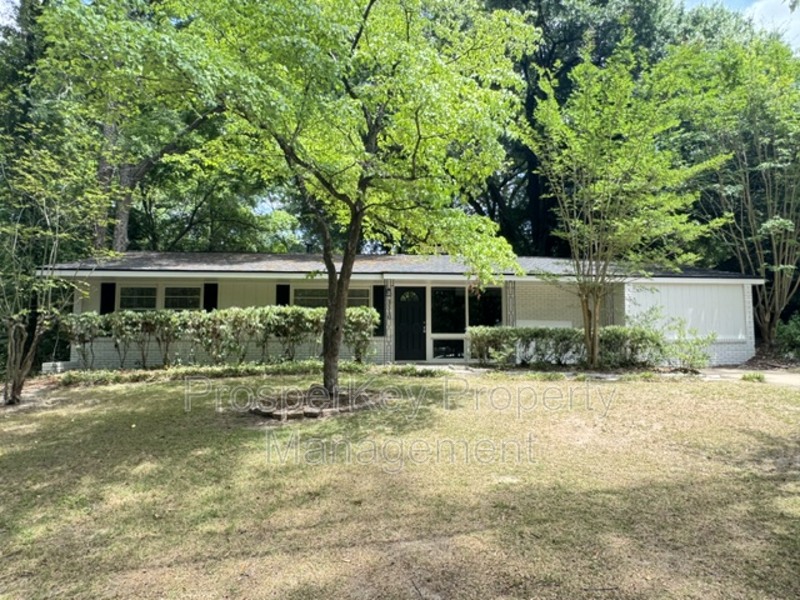 Columbus House: 3110 College Ave