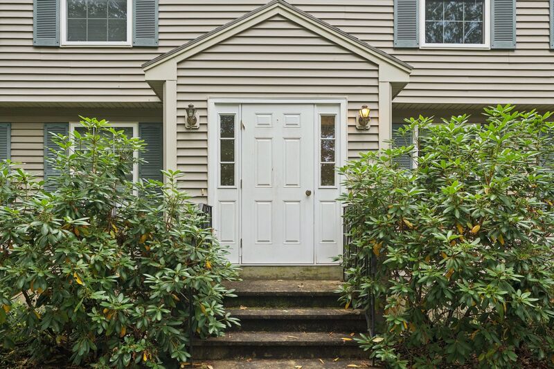 Kennebunk Townhome: 98 Alewive Road - Unit 2