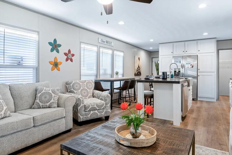 Dickinson House: 5108 Caicos Calle