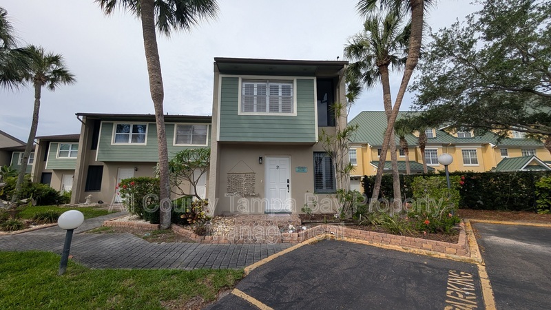 Apollo Beach Condo: 1028 Apollo Beach Blvd
