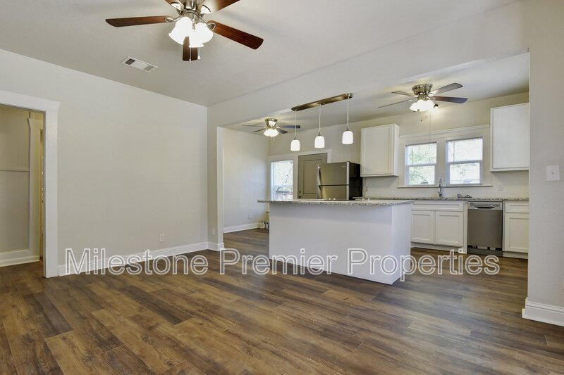 Denison House: 1115 South Rusk Avenue