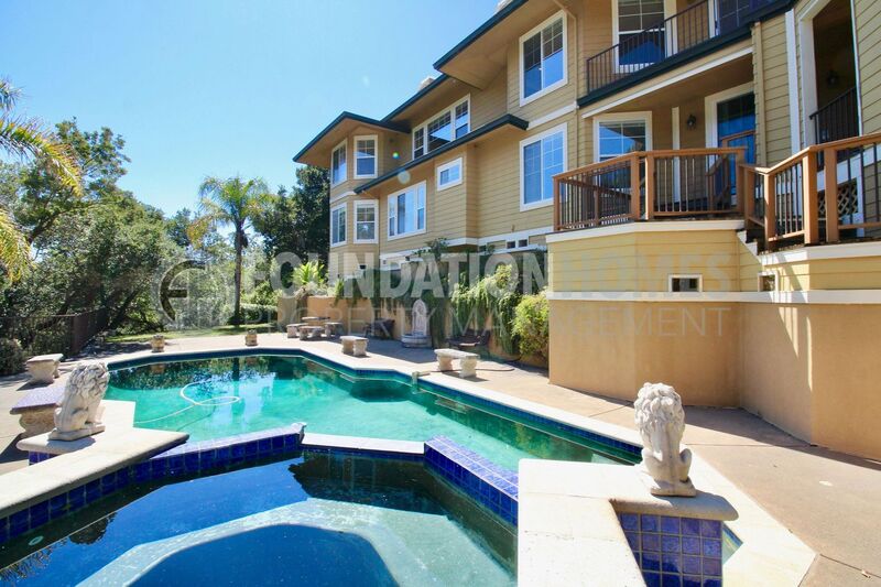 San Rafael House: 6 Leona Dr
