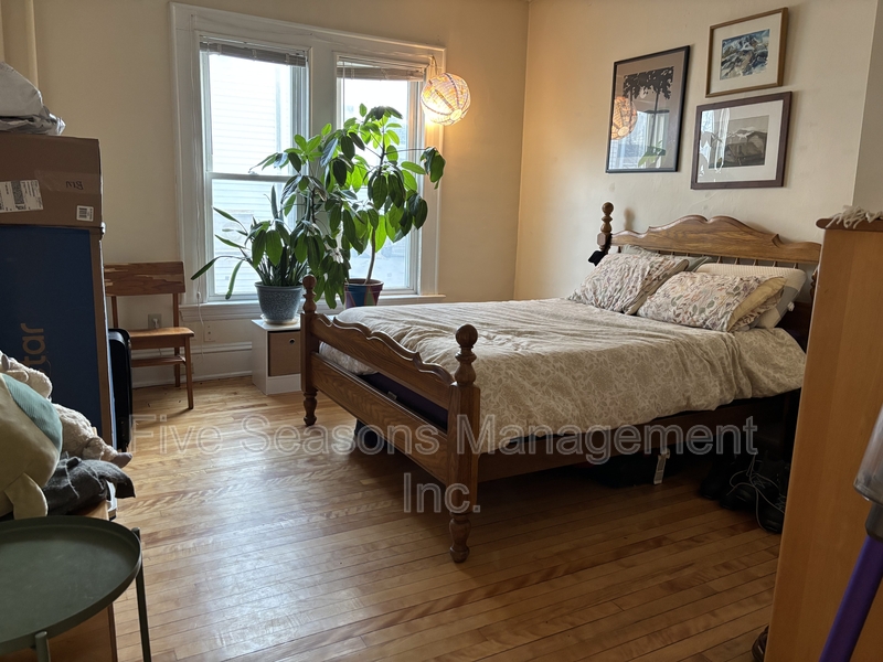 Burlington Condo: 40 Intervale Avenue - 1
