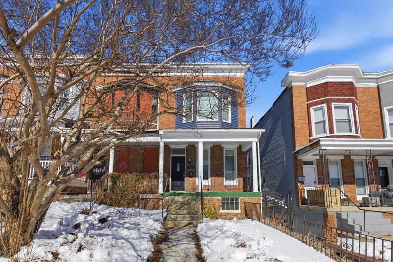 Baltimore Townhome: 2812 Clifton Avenue