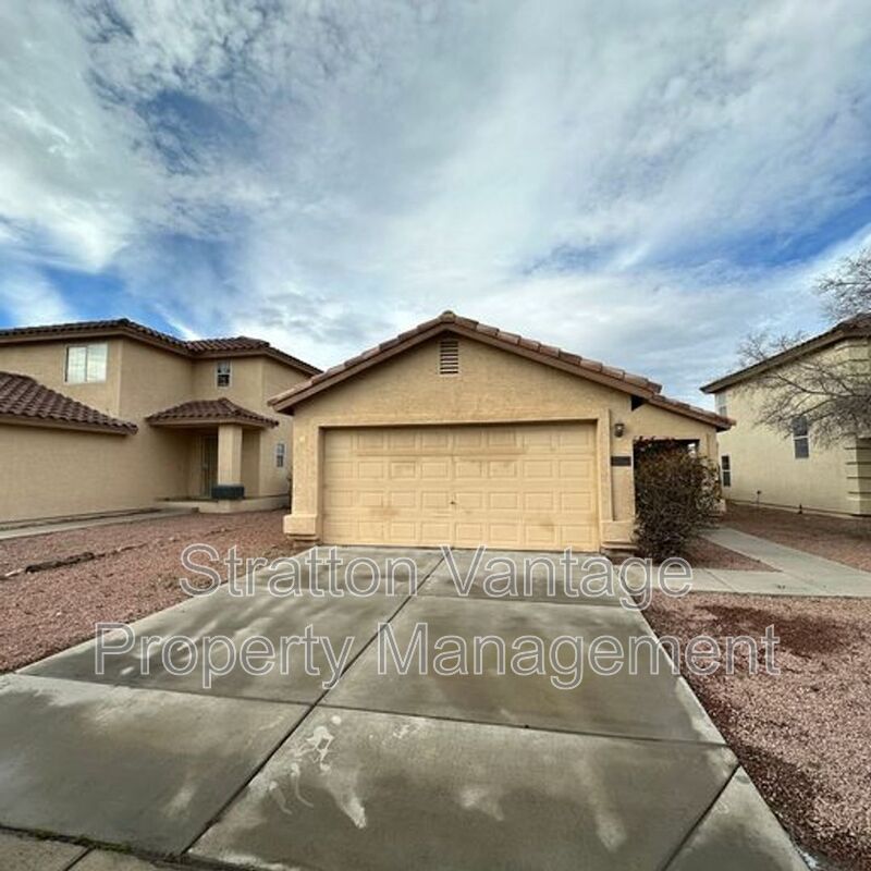 El Mirage House: 12220 W Scotts Dr