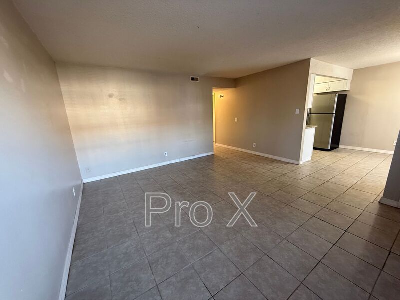 Joplin Condo: 1021 S St Louis Ave