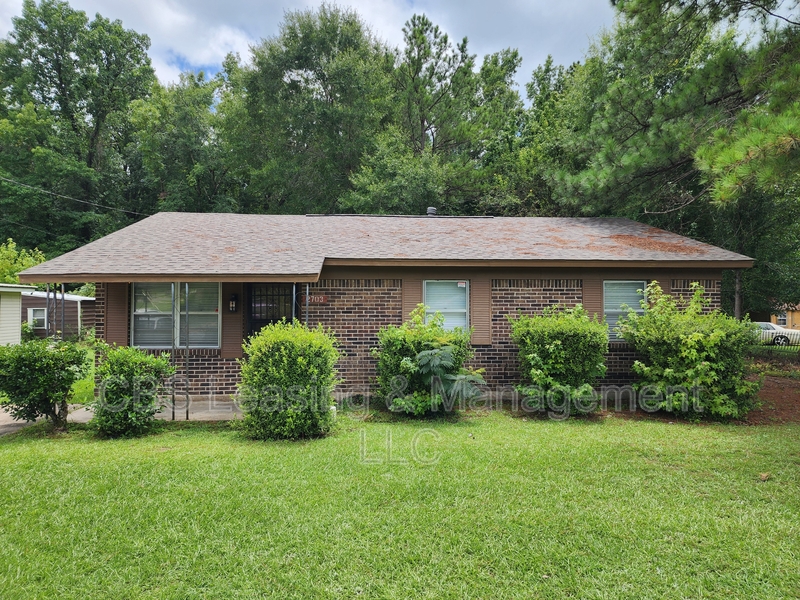 Tuskegee House: 2703 Gregg Avenue