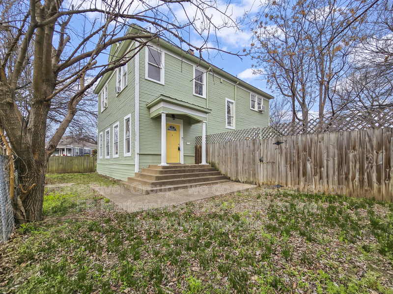 Dallas House: 1019 Eldorado Ave