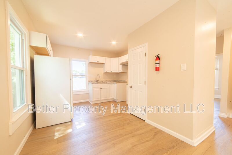 Vineland Condo: 730 E Montrose St