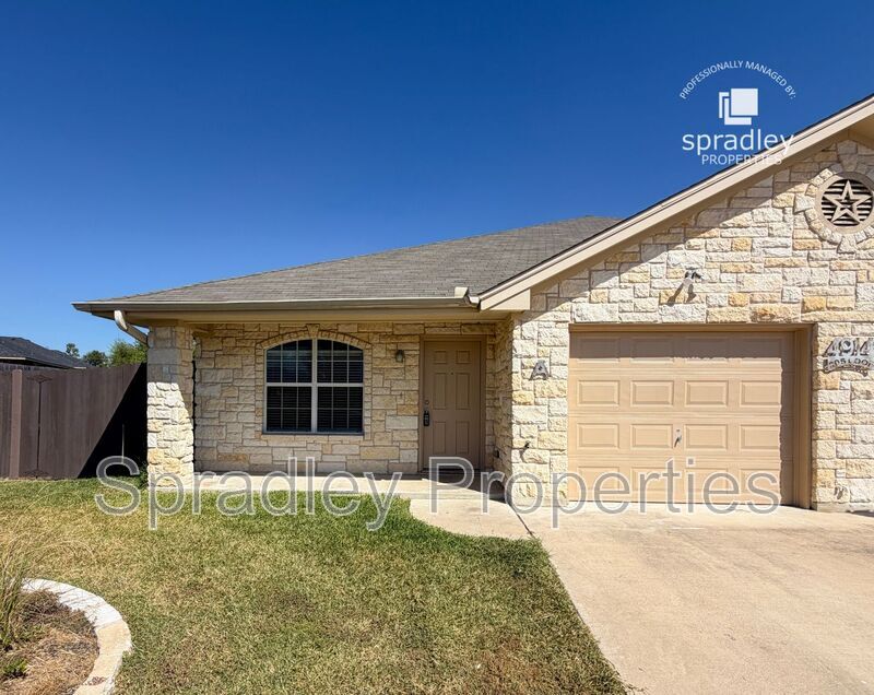 Temple Townhome: 4914A 205 Lp