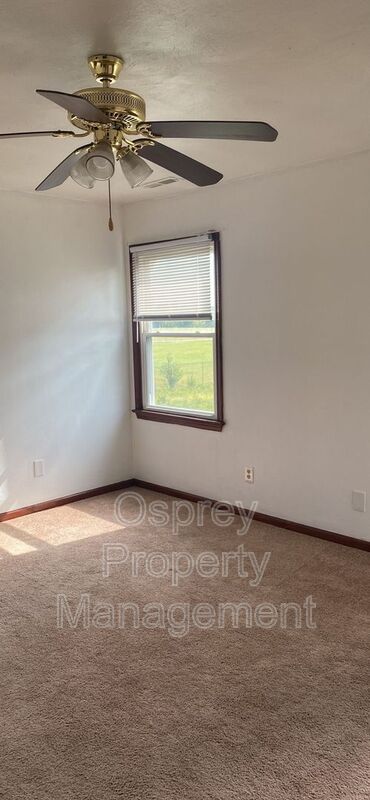 3 Bedroom End Unit Town Home - Photo 10